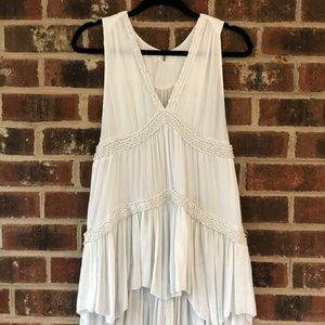 White bohemian sleeveless tunic